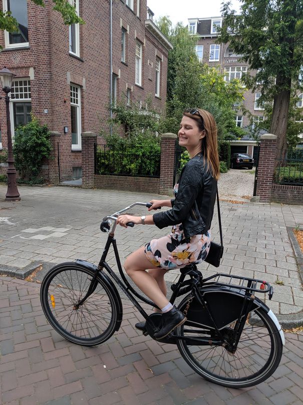 Cycling the cobblestones